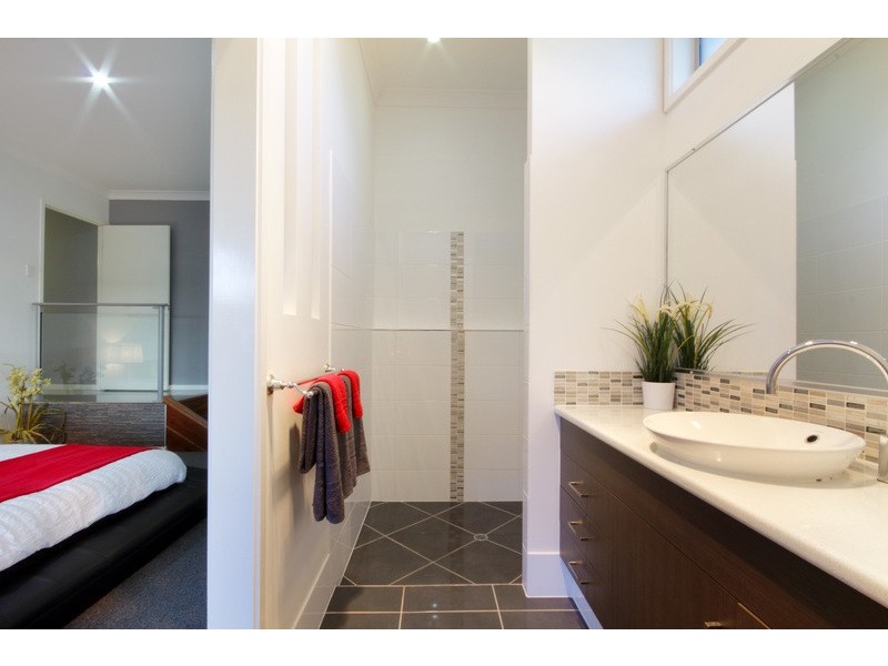 8 Cooinda Place, Glass House Mountains QLD 4518