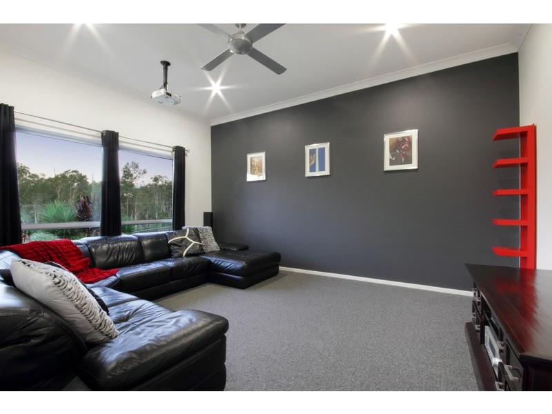 8 Cooinda Place, Glass House Mountains QLD 4518