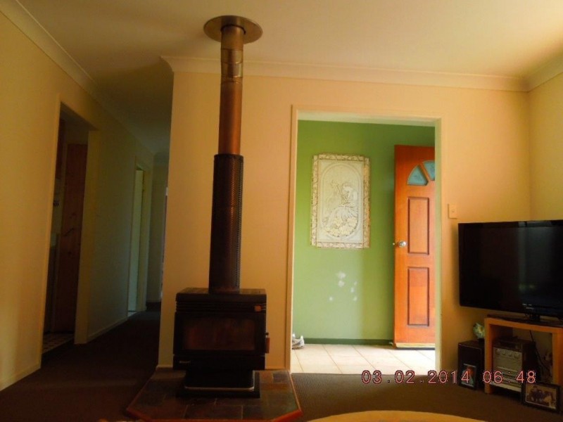 12 Dunns Avenue, Harrisville QLD 4307