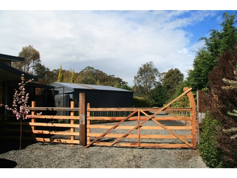 12  Groves Street, Trentham VIC 3458