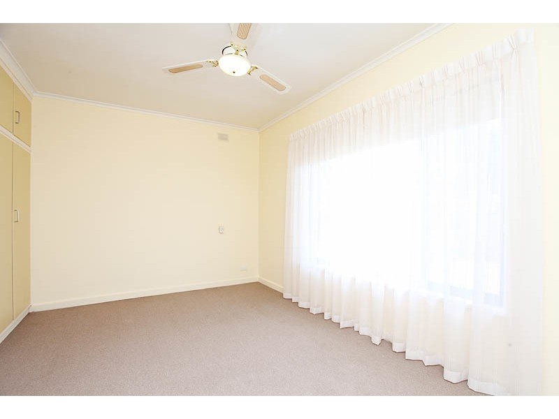 18 Hodge Road, Para Hills SA 5096