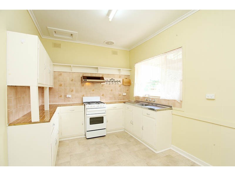 18 Hodge Road, Para Hills SA 5096