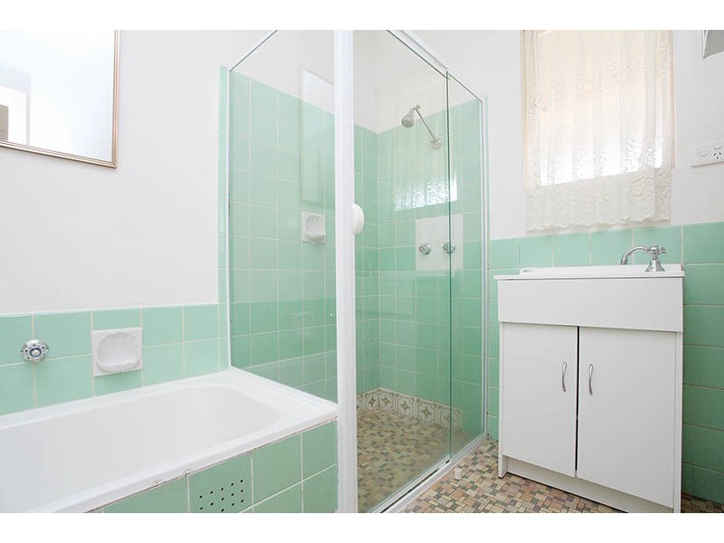 18 Hodge Road, Para Hills SA 5096