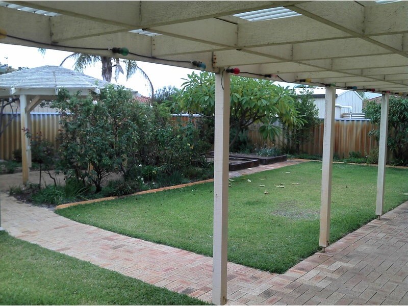 17 Jaeger Square, Ballajura WA 6066