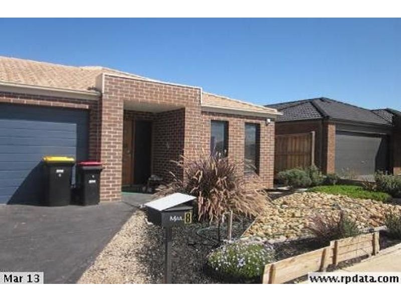 8 Portman Avenue, Melton West VIC 3337
