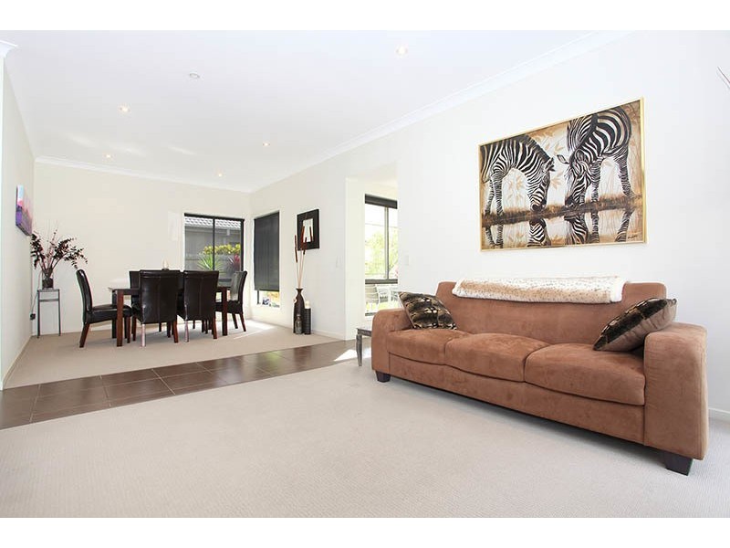 24 Casuarina Drive, Molendinar QLD 4214