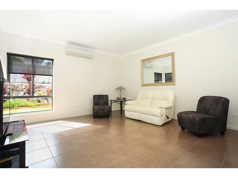 24 Casuarina Drive, Molendinar QLD 4214