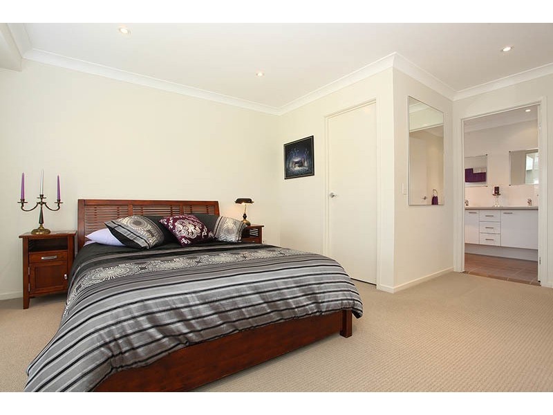 24 Casuarina Drive, Molendinar QLD 4214