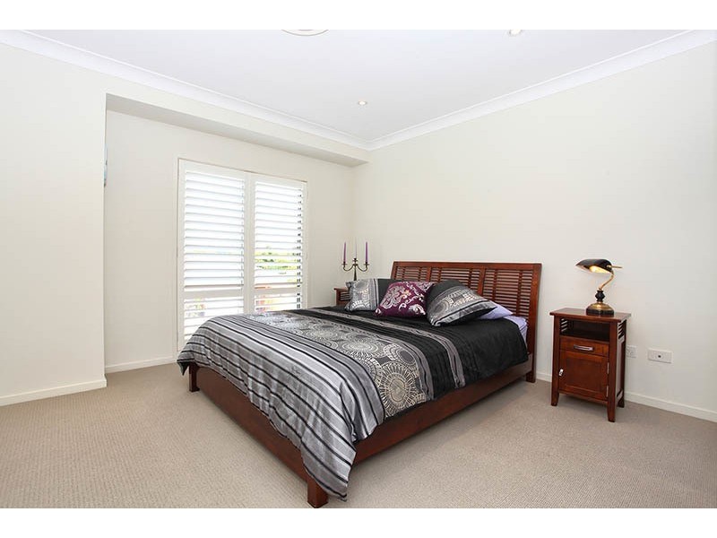 24 Casuarina Drive, Molendinar QLD 4214