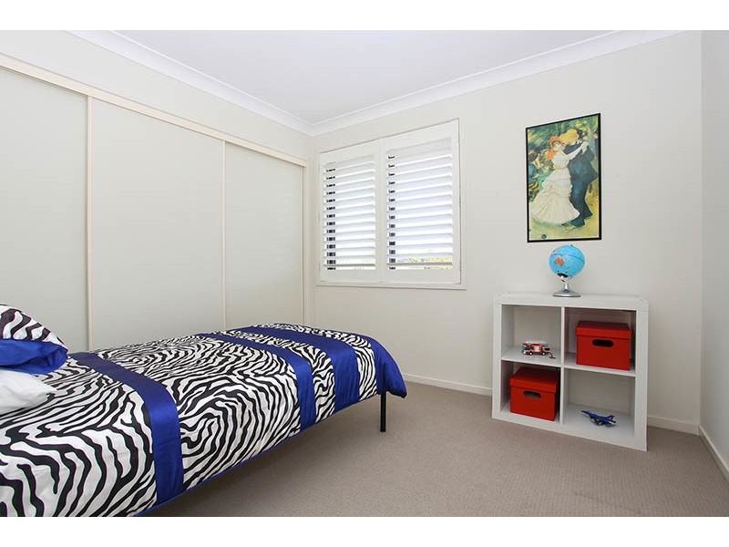 24 Casuarina Drive, Molendinar QLD 4214