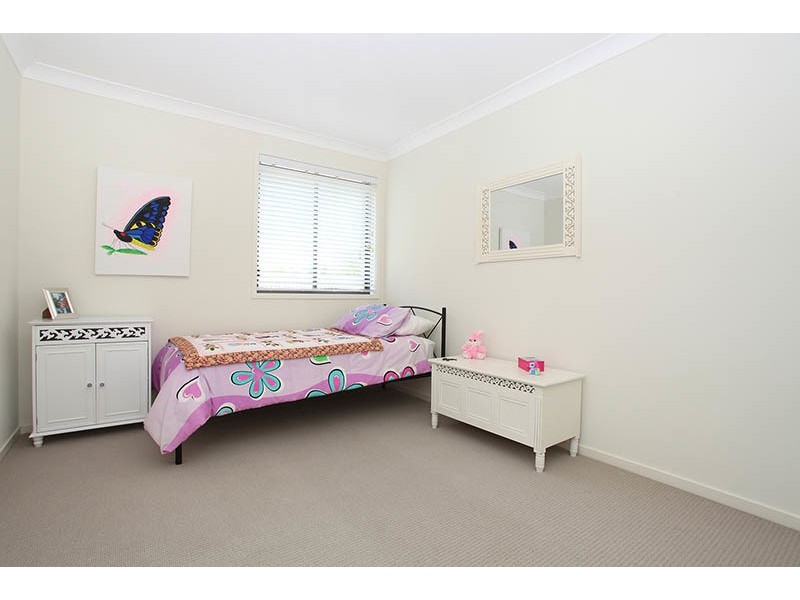 24 Casuarina Drive, Molendinar QLD 4214