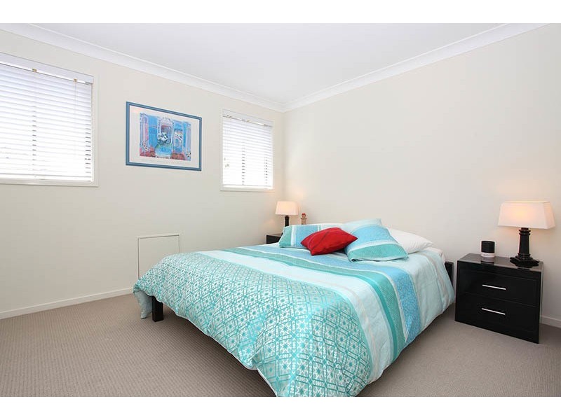 24 Casuarina Drive, Molendinar QLD 4214