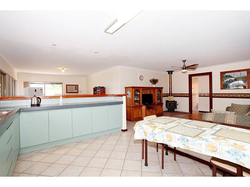 8 Birdsong Grove, Greenfields WA 6210