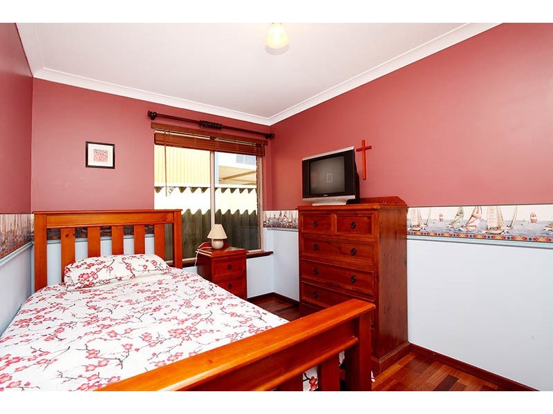 8 Birdsong Grove, Greenfields WA 6210