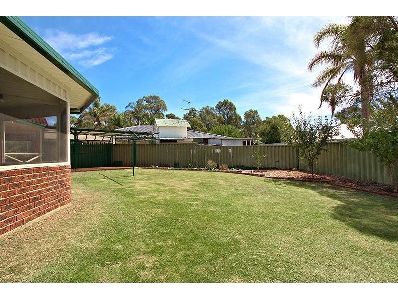 8 Birdsong Grove, Greenfields WA 6210