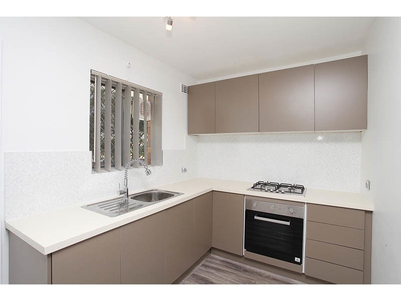 10/93 Herdsman Parade, Wembley WA 6014