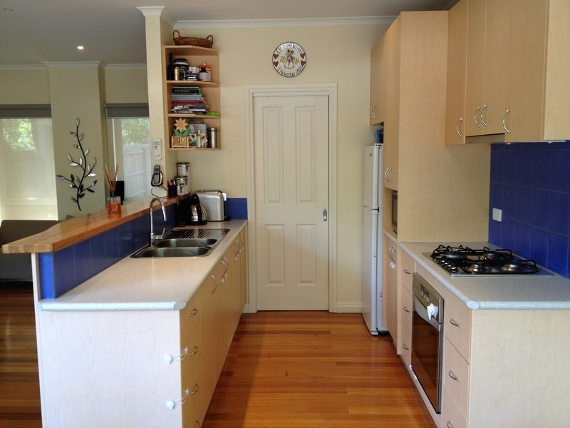 30 Raymond Street, Blackburn North VIC 3130