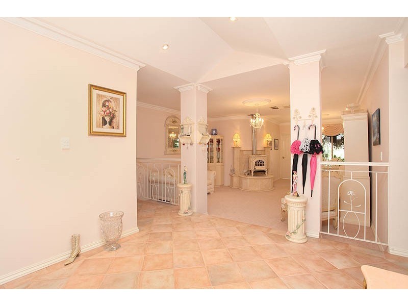 15 Mayfair Mews, Meadow Springs WA 6210