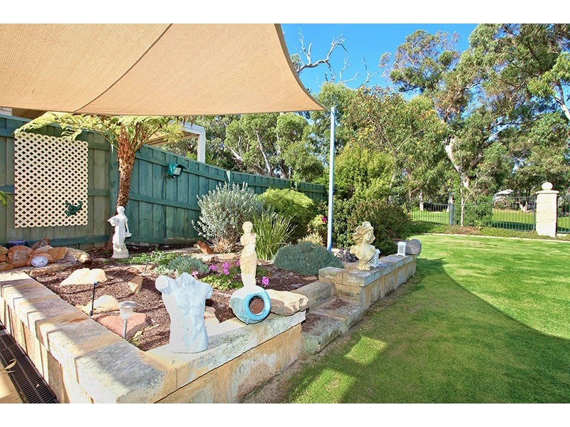 15 Mayfair Mews, Meadow Springs WA 6210