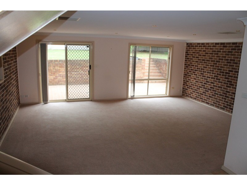11 Bradyn Place, Glenmore Park NSW 2745