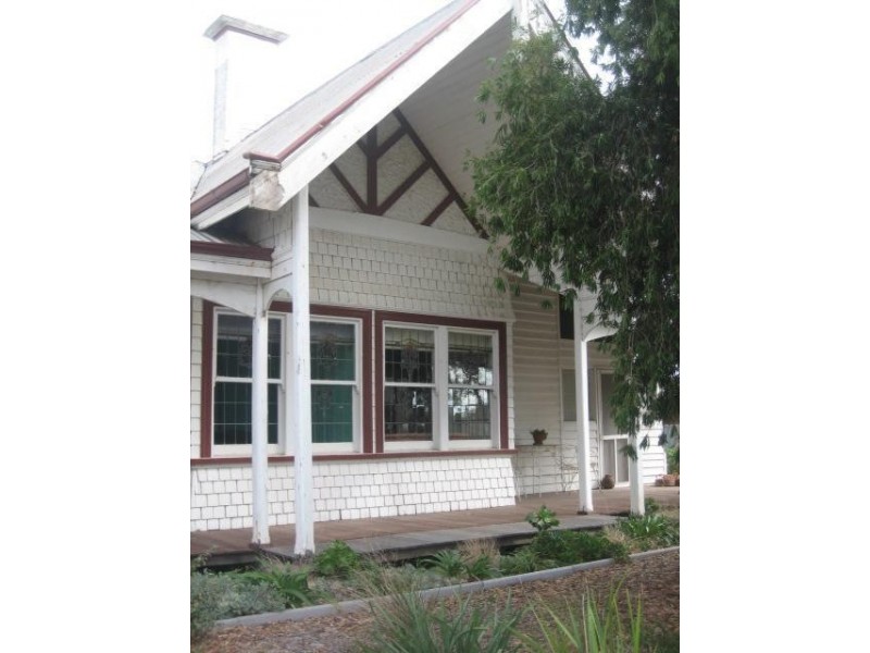 20 Walker Street, Donald VIC 3480