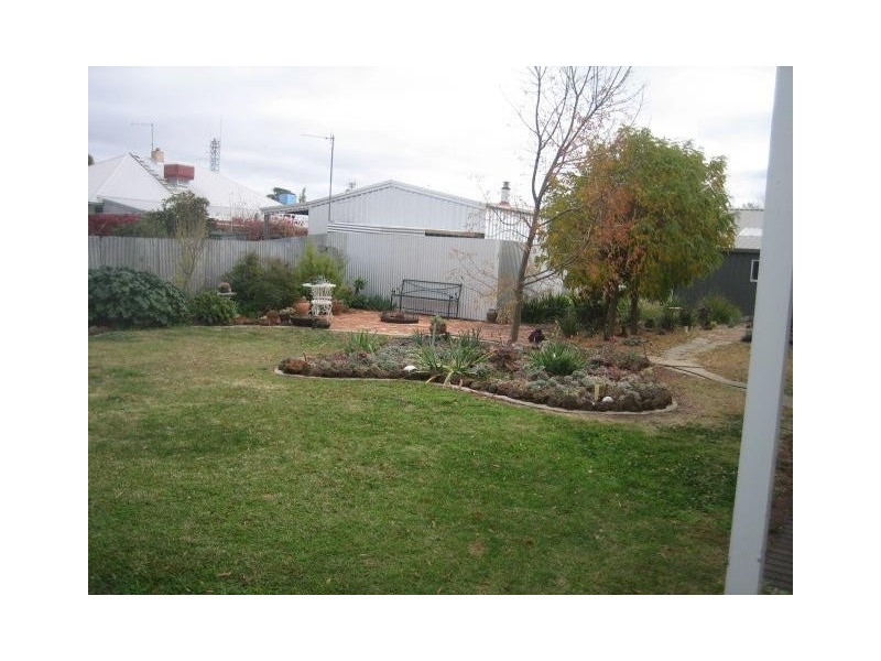 20 Walker Street, Donald VIC 3480