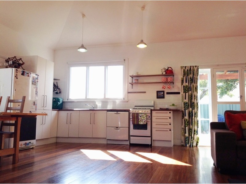 15 Tarin St, Mayfield NSW 2304