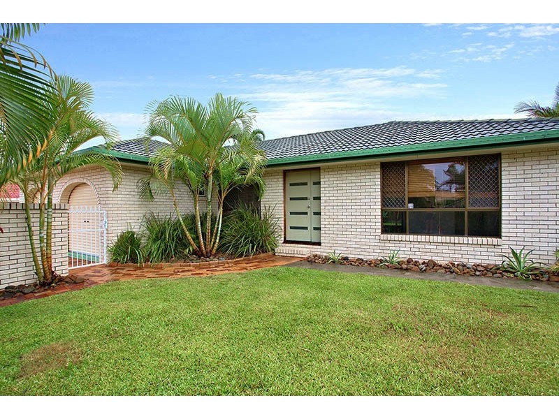 12 Oakland Court, Burleigh Waters QLD 4220