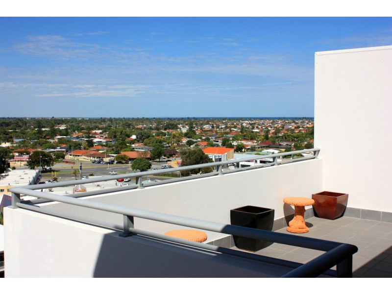 60/17 Rockingham Beach Road, Rockingham WA 6168