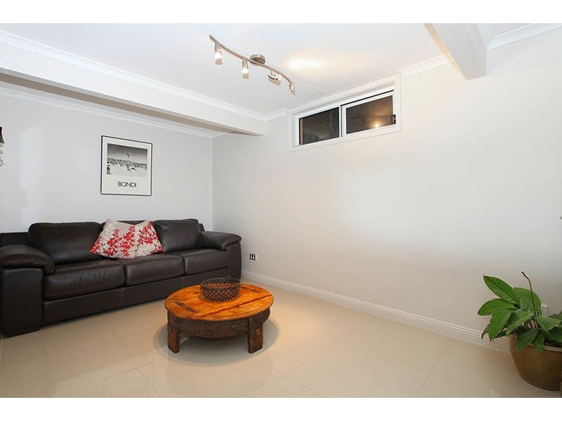 Elanora QLD 4221