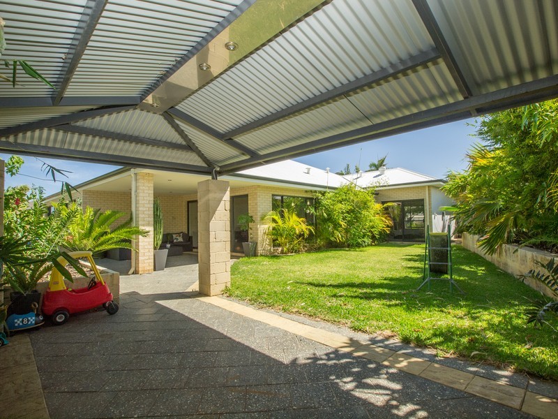 4 Verdin Close, Maida Vale WA 6057