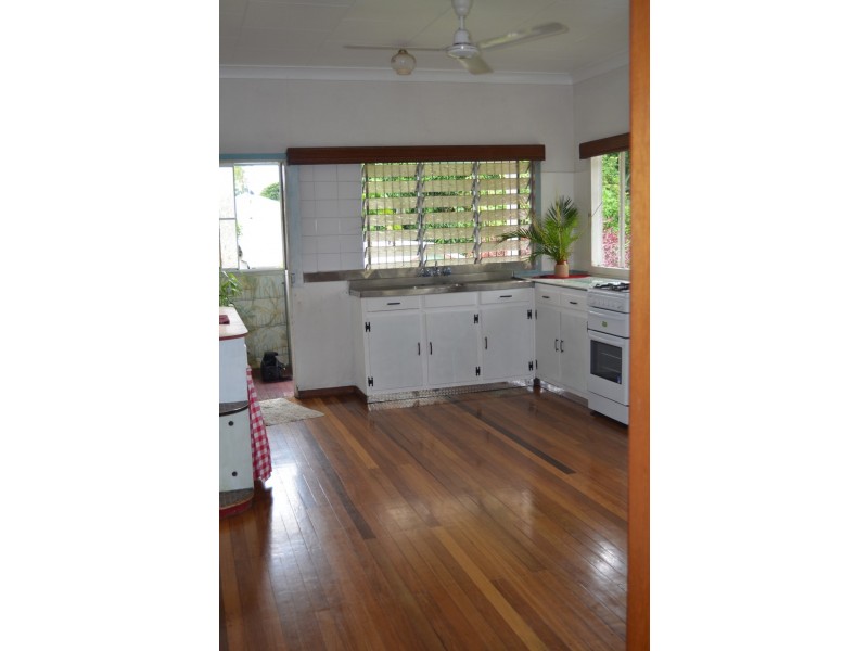 16 Nelson Street, Bungalow QLD 4870