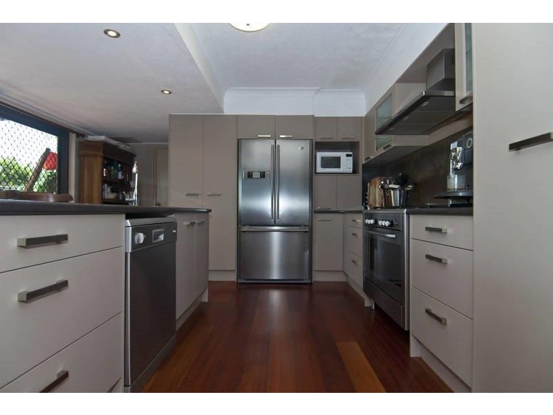 21 Walabah Drive, Ashmore QLD 4214