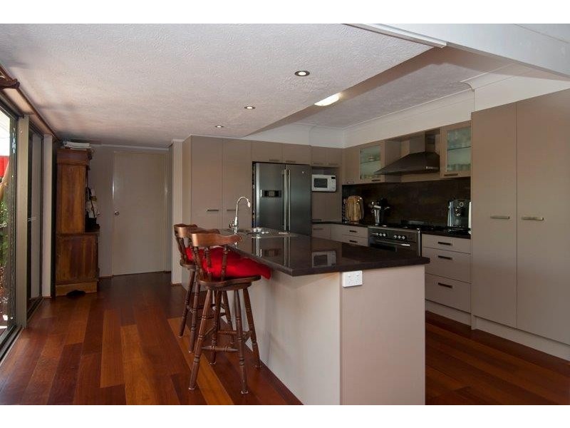 21 Walabah Drive, Ashmore QLD 4214