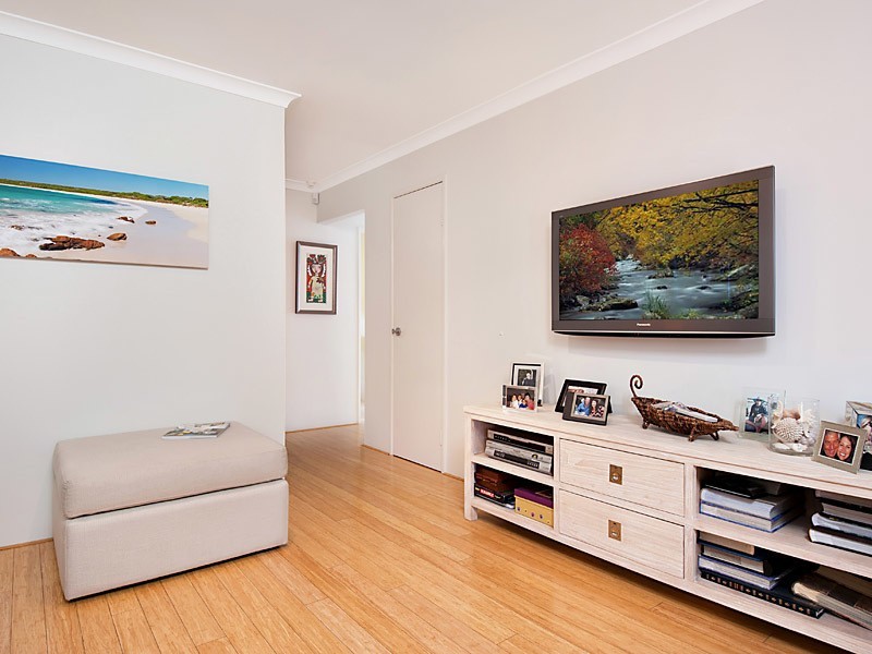 2/69 Golf View Street, Yokine WA 6060