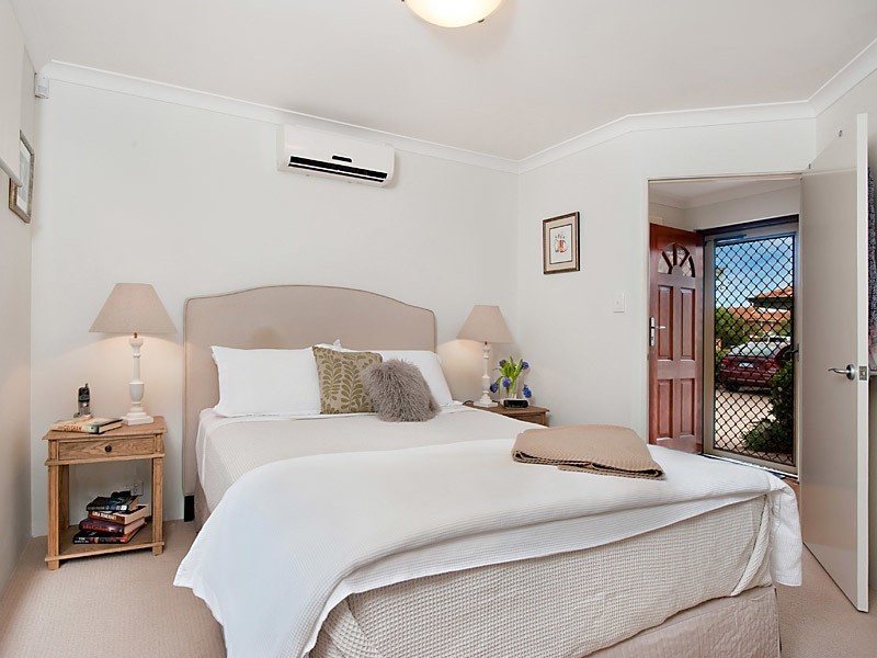 2/69 Golf View Street, Yokine WA 6060