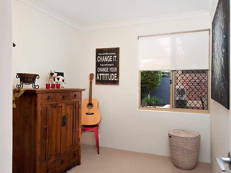 2/69 Golf View Street, Yokine WA 6060