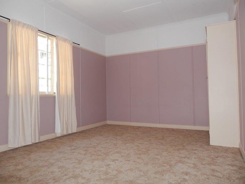 138 Brisbane Road, Booval QLD 4304