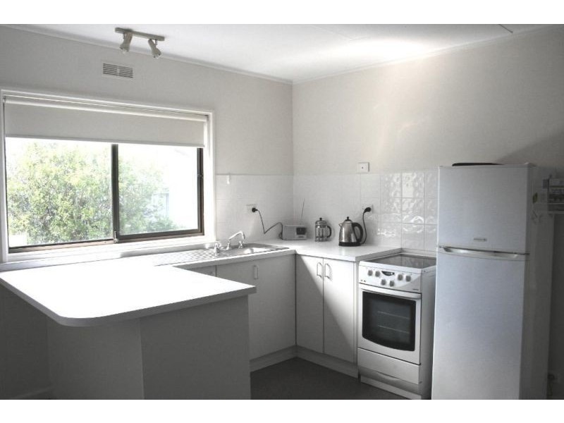 8 Heemskirk Street, Warrane TAS 7018