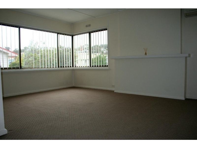 8 Heemskirk Street, Warrane TAS 7018