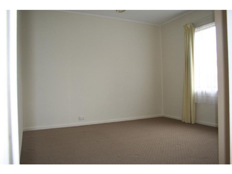 8 Heemskirk Street, Warrane TAS 7018