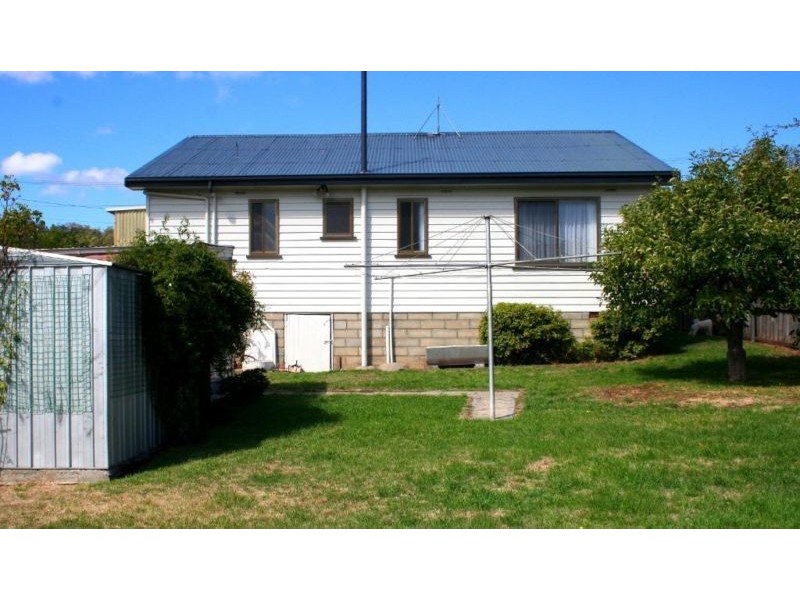 8 Heemskirk Street, Warrane TAS 7018