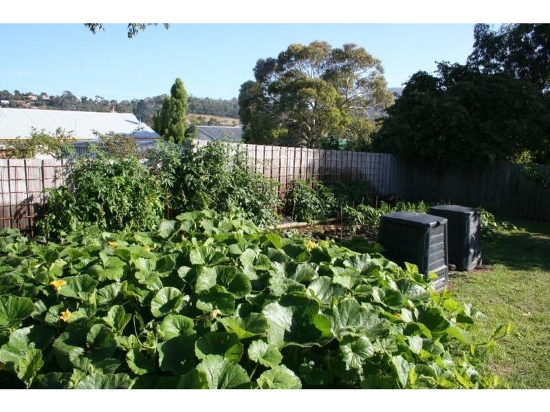 8 Heemskirk Street, Warrane TAS 7018