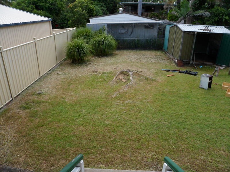 1 Jules Street, Moura QLD 4718