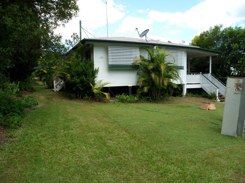 1 Jules Street, Moura QLD 4718