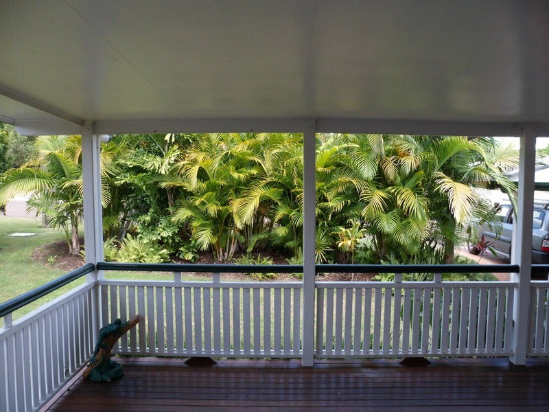 1 Jules Street, Moura QLD 4718