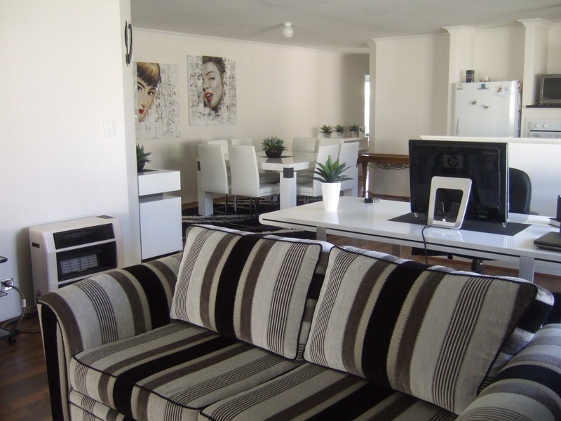 21 Strawberry Way, Forrestfield WA 6058