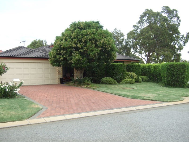 21 Strawberry Way, Forrestfield WA 6058