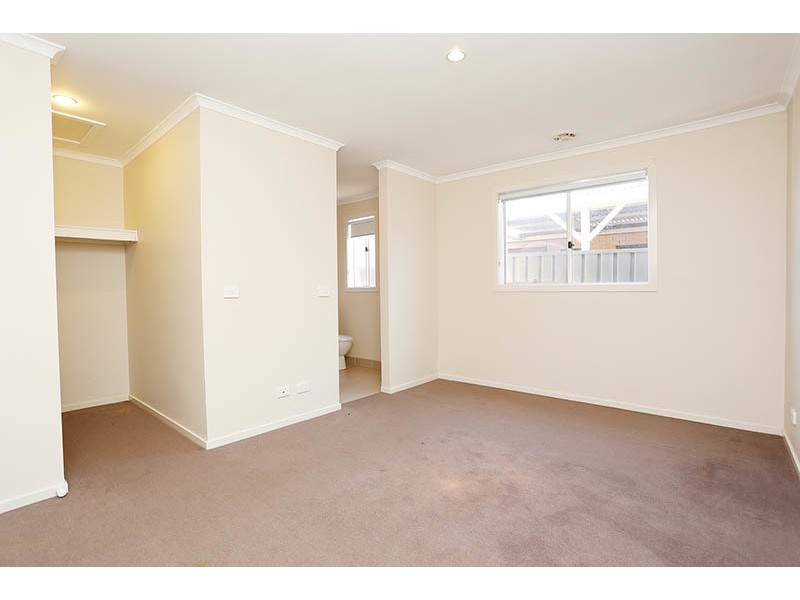 56 Hatchlands Drive, Deer Park VIC 3023