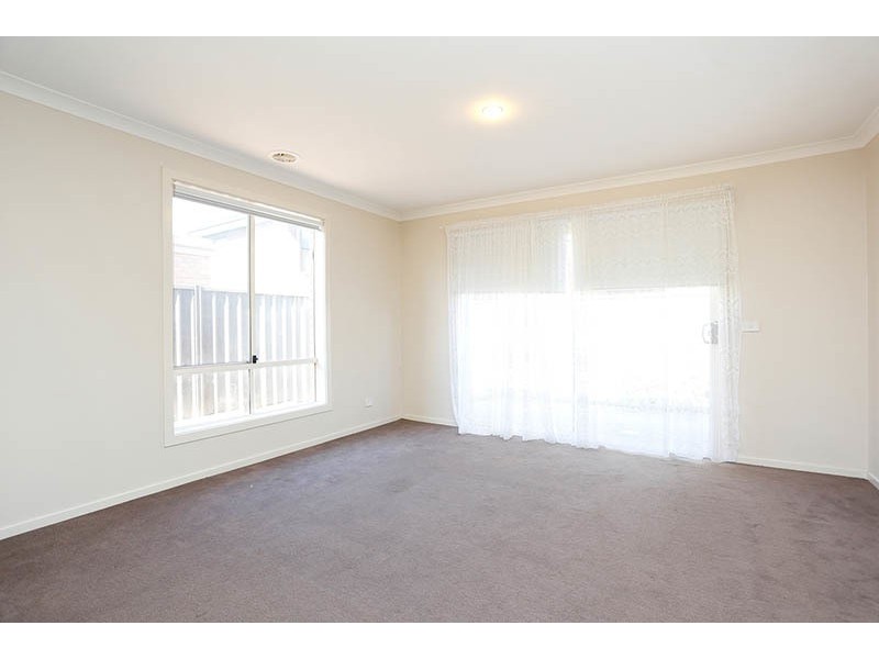 56 Hatchlands Drive, Deer Park VIC 3023